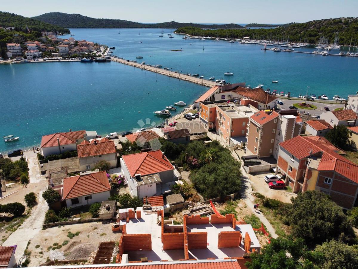 Apartma Na predaj - ŠIBENSKO-KNINSKA ROGOZNICA