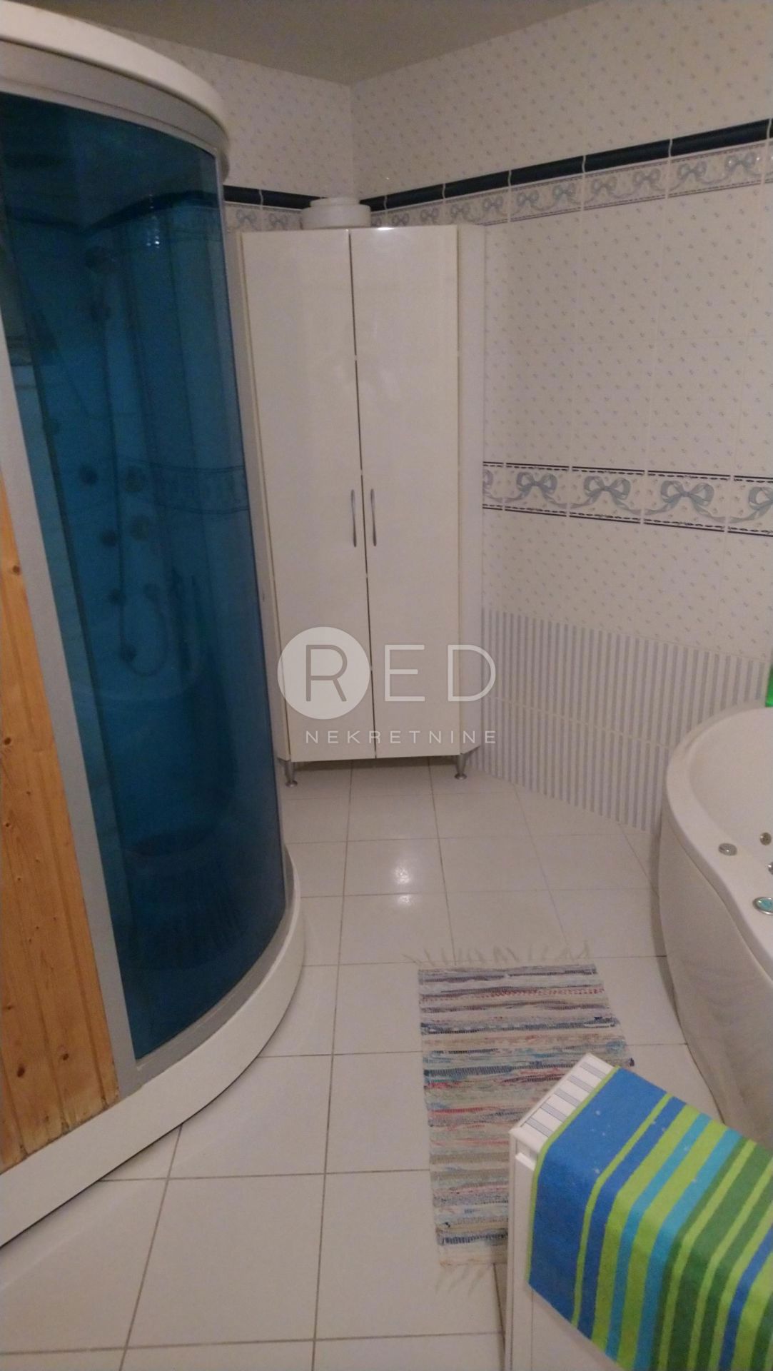 Apartma Za najem - OSJEČKO-BARANJSKA OSIJEK