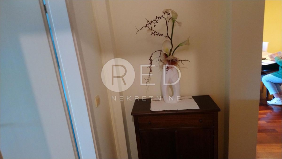 Apartma Za najem - OSJEČKO-BARANJSKA OSIJEK