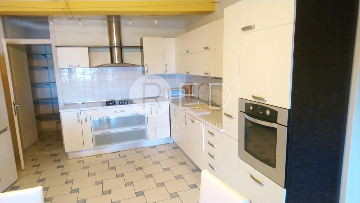 Apartma Za najem - OSJEČKO-BARANJSKA OSIJEK