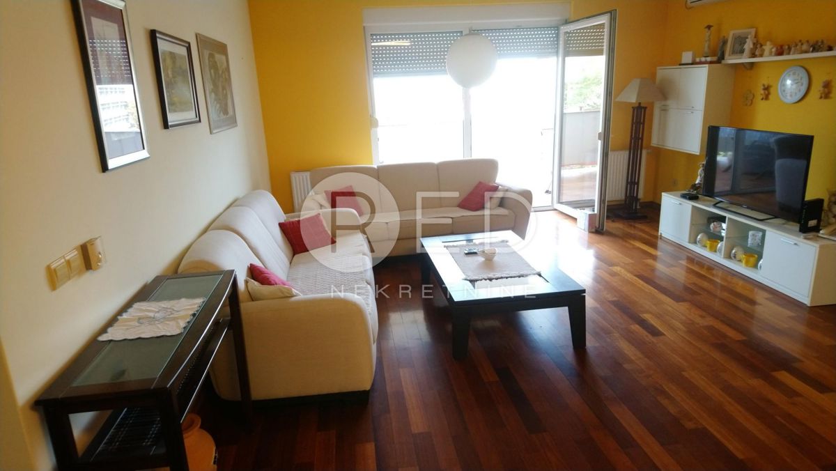 Apartma Za najem - OSJEČKO-BARANJSKA OSIJEK