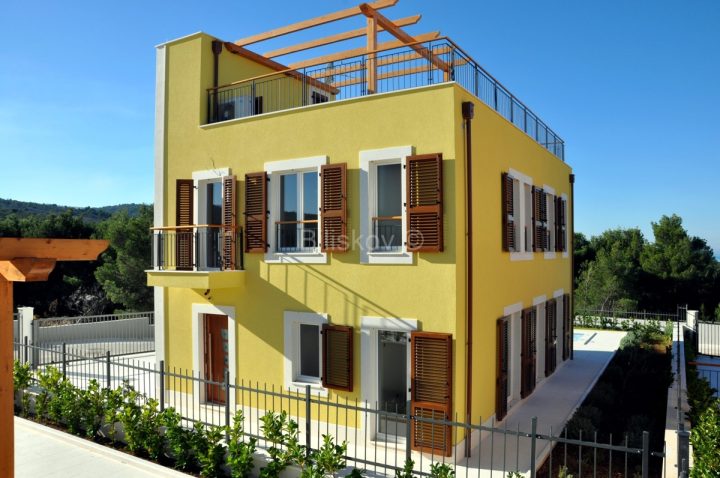 Dům na prodej 188 m² – Splitska