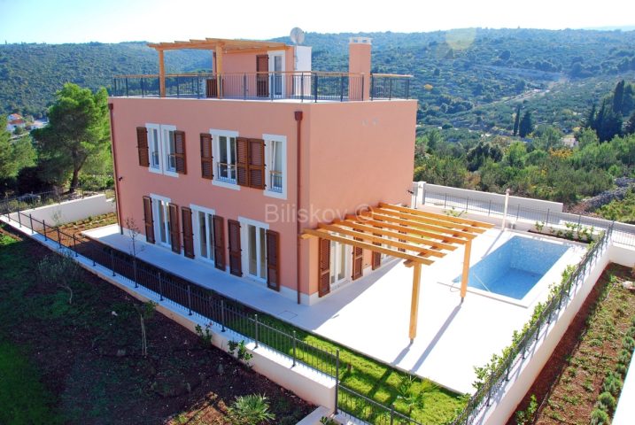 Casa In vendita - Splitsko-dalmatinska Supetar - foto 2/25