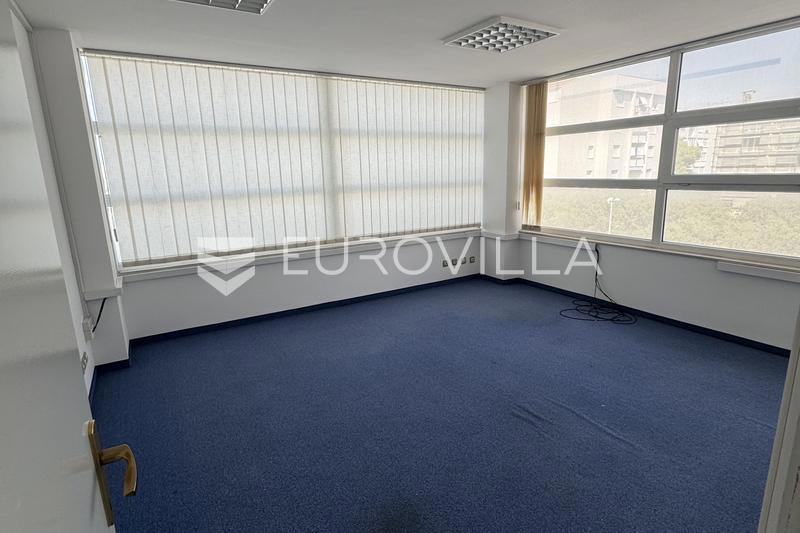 Business premises For rent - SPLITSKO-DALMATINSKA SPLIT