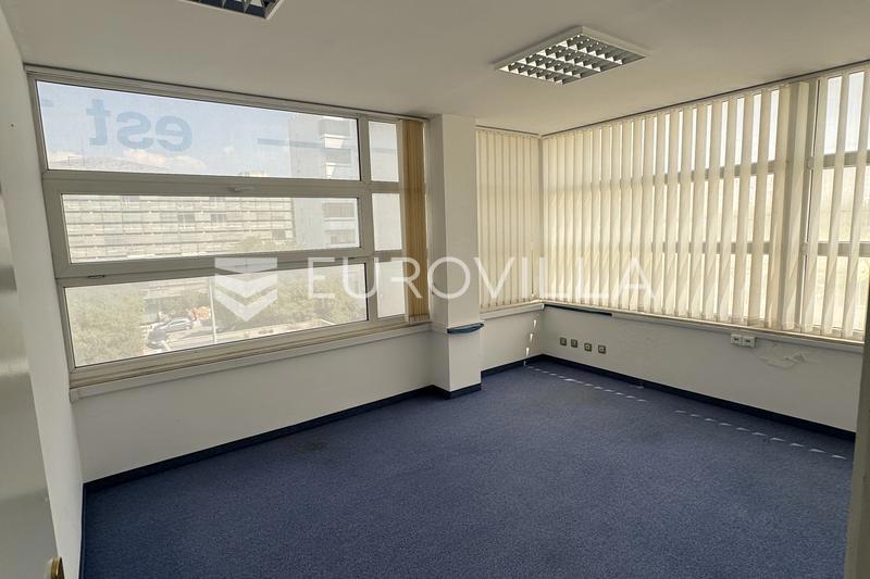 Business premises For rent - SPLITSKO-DALMATINSKA SPLIT