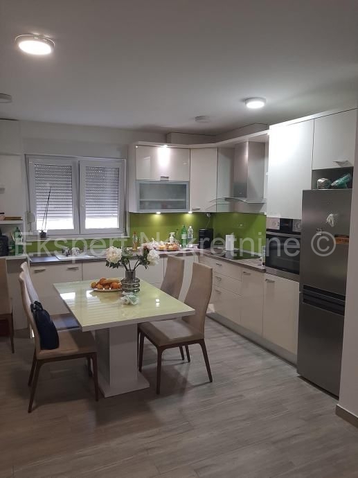 Flat For sale - SPLITSKO-DALMATINSKA PODSTRANA