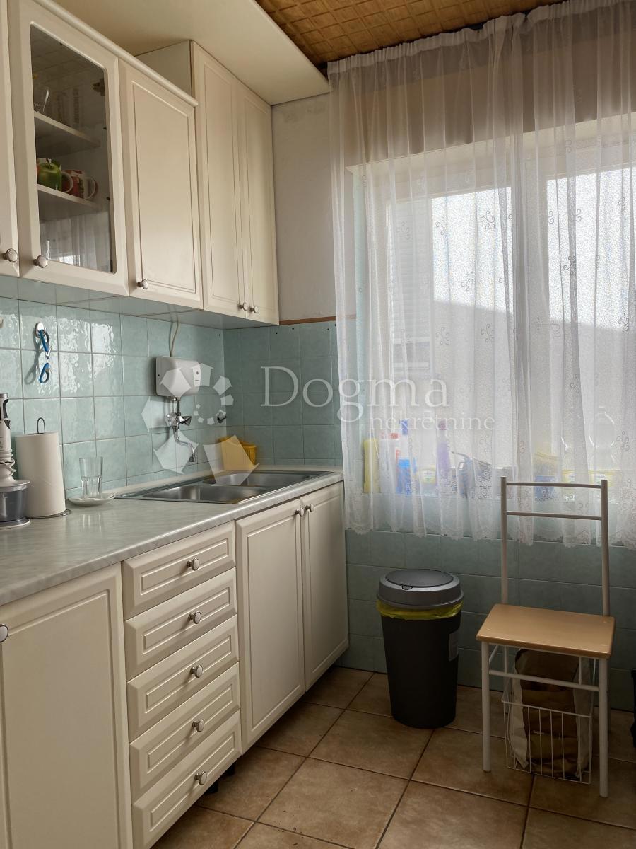 Apartma Na predaj - PRIMORSKO-GORANSKA KOSTRENA