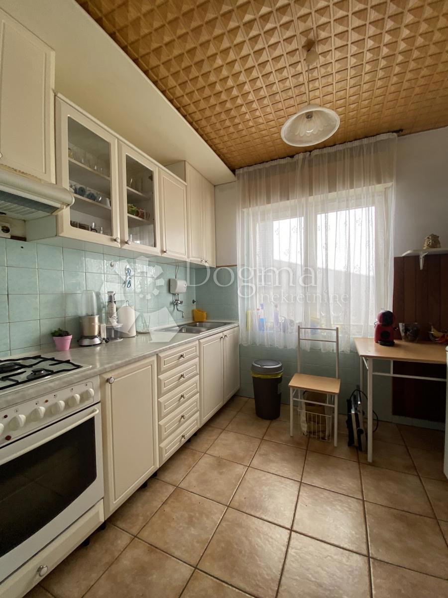 Apartma Na predaj - PRIMORSKO-GORANSKA KOSTRENA