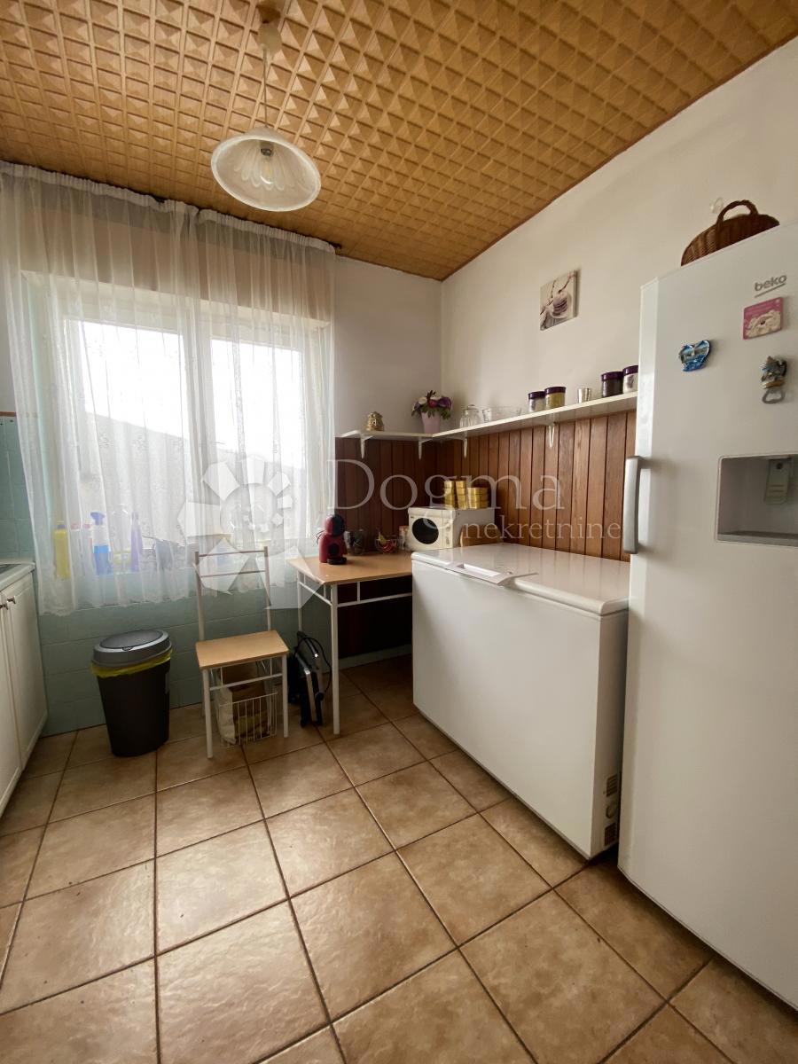 Apartma Na predaj - PRIMORSKO-GORANSKA KOSTRENA