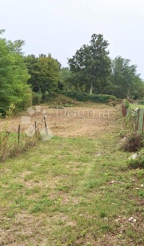 Zemljište na prodaju 938 m² – Modrušani