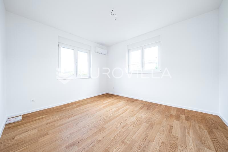 Apartma Na predaj - ZAGREBAČKA SVETA NEDELJA