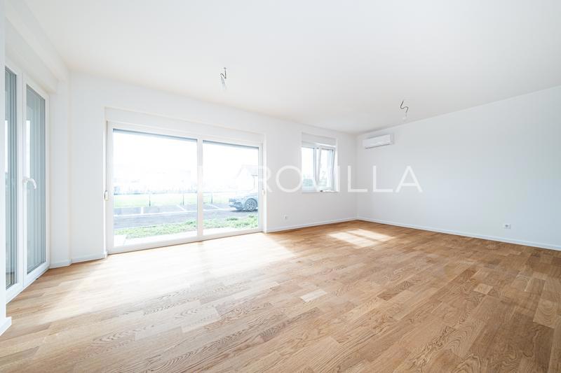 Apartma Na predaj - ZAGREBAČKA SVETA NEDELJA