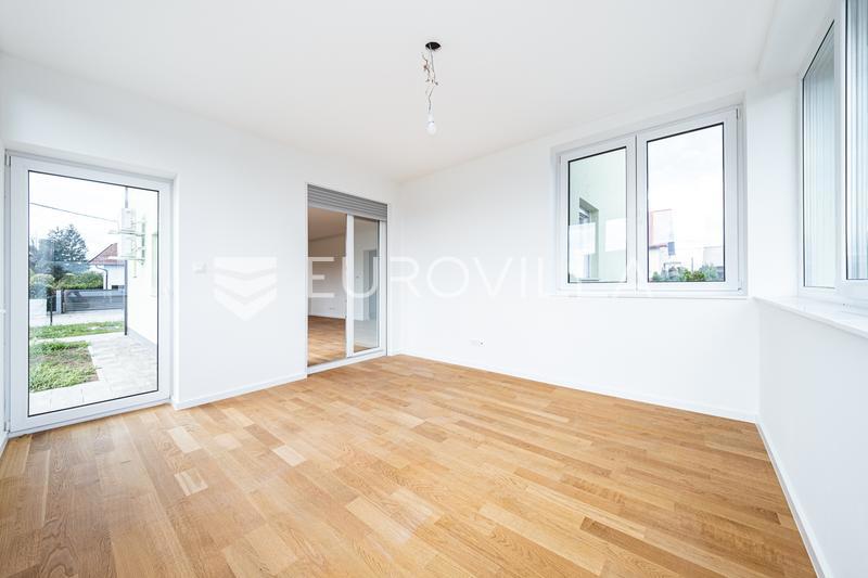 Apartma Na predaj - ZAGREBAČKA SVETA NEDELJA