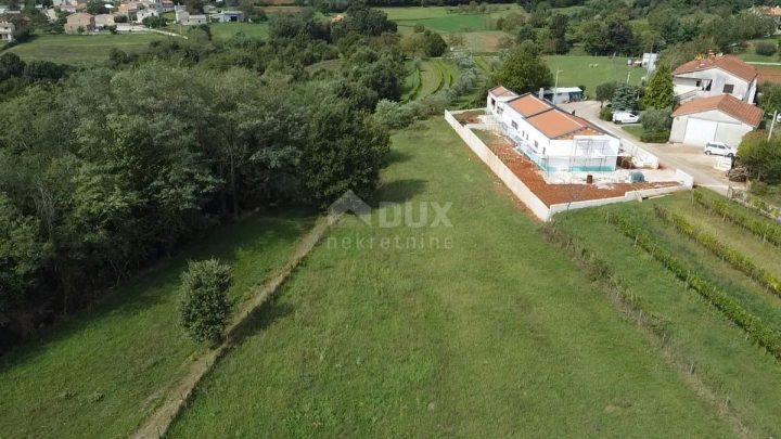 Land for sale 3100 m² – Barban