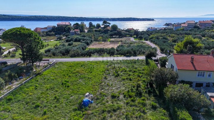 Zemljište na prodaju 907 m² – Banjol