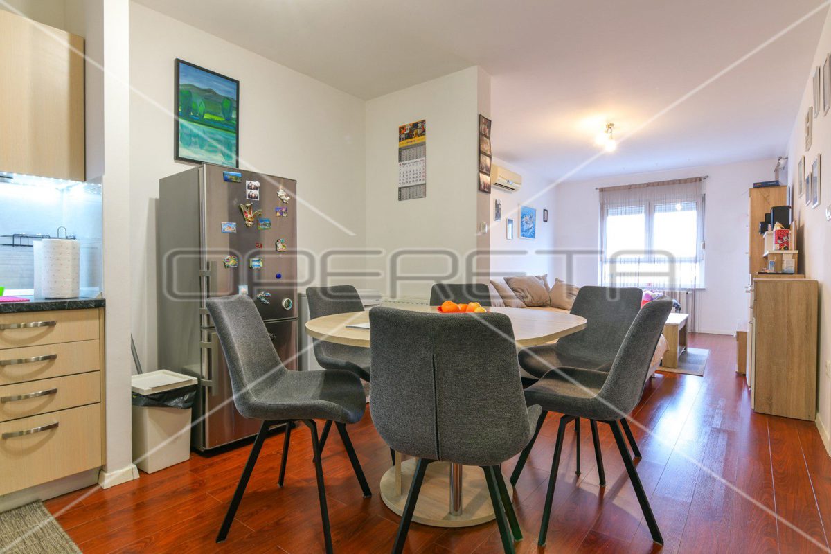 Flat For sale - ZAGREBAČKA VELIKA GORICA