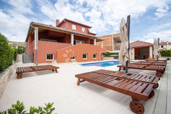 House for sale 350 m² – Žaborić