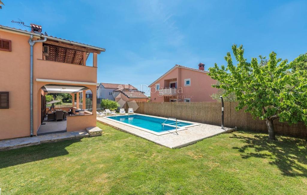 Haus Zu verkaufen - ISTARSKA MARČANA