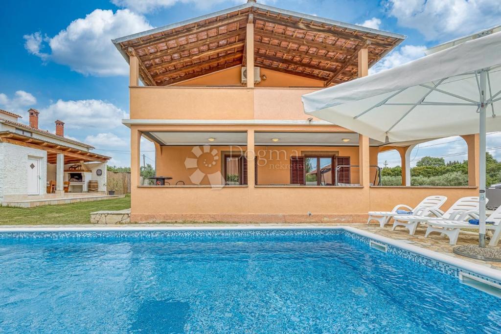 Haus Zu verkaufen - ISTARSKA MARČANA