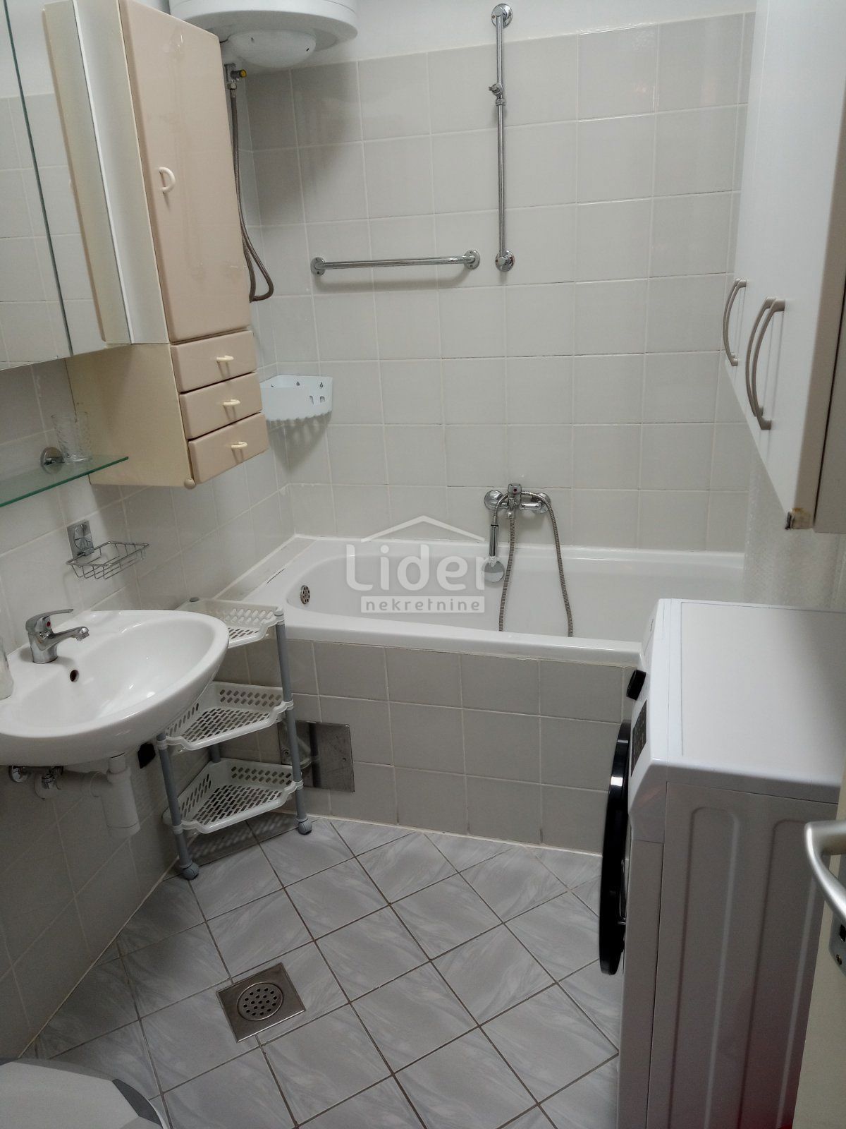 Flat For rent - PRIMORSKO-GORANSKA RIJEKA