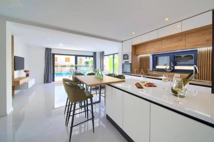 Apartmán na prodej 91 m² – Malinska