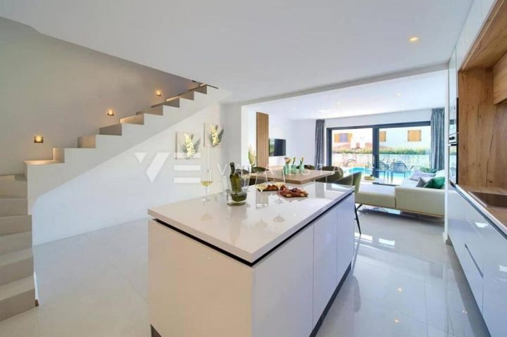 Apartment Zu verkaufen - Primorsko-goranska Krk - foto 5/13