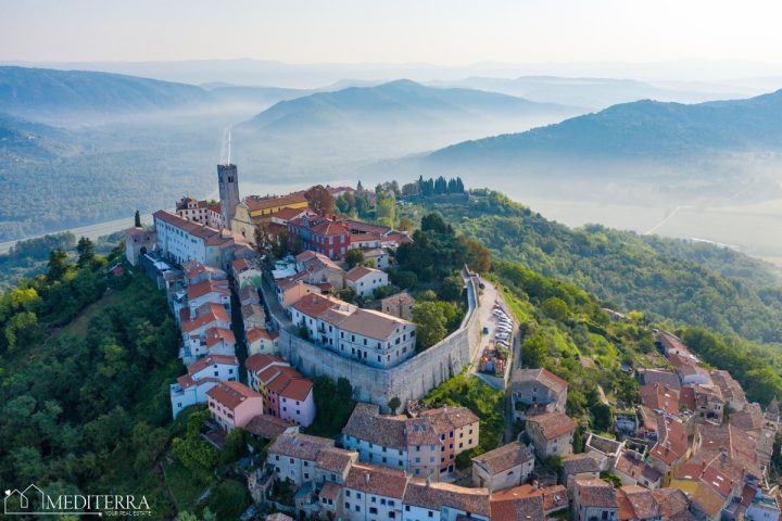 Pozemok na predaj 2134 m² – Motovun