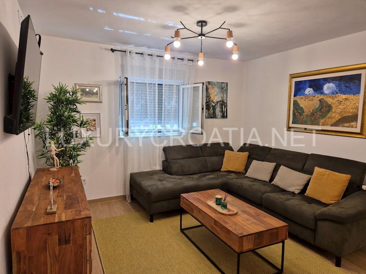 House For sale - ZADARSKA Nin