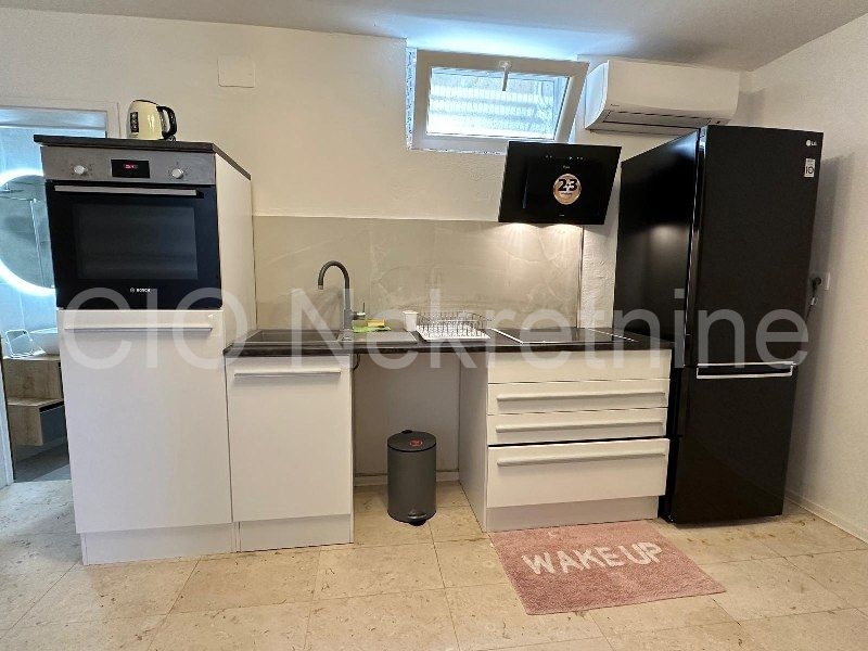 Flat For rent - SPLITSKO-DALMATINSKA SPLIT