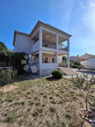 Haus zu verkaufen 211 m² – Barbat Na Rabu