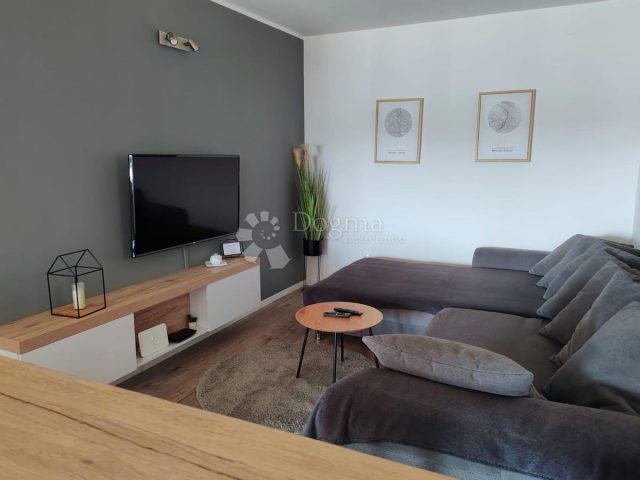 Hiša na predaj 397 m² – Tribunj