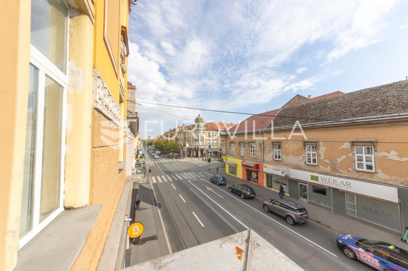 Locaux commerciaux À louer - OSJEČKO-BARANJSKA OSIJEK