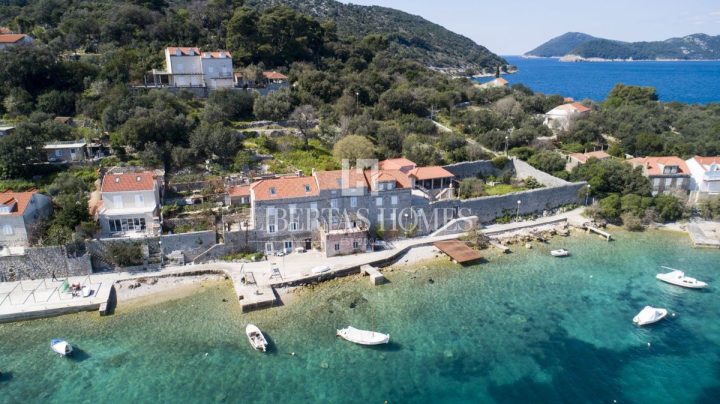 Land for sale 555 m² – Koločep