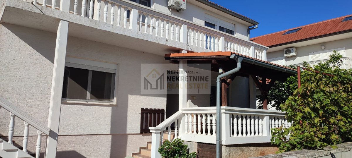 House For sale - ŠIBENSKO-KNINSKA VODICE