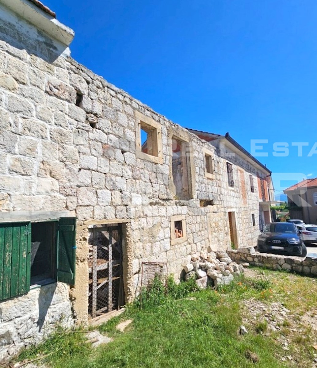 House For sale - SPLITSKO-DALMATINSKA SINJ