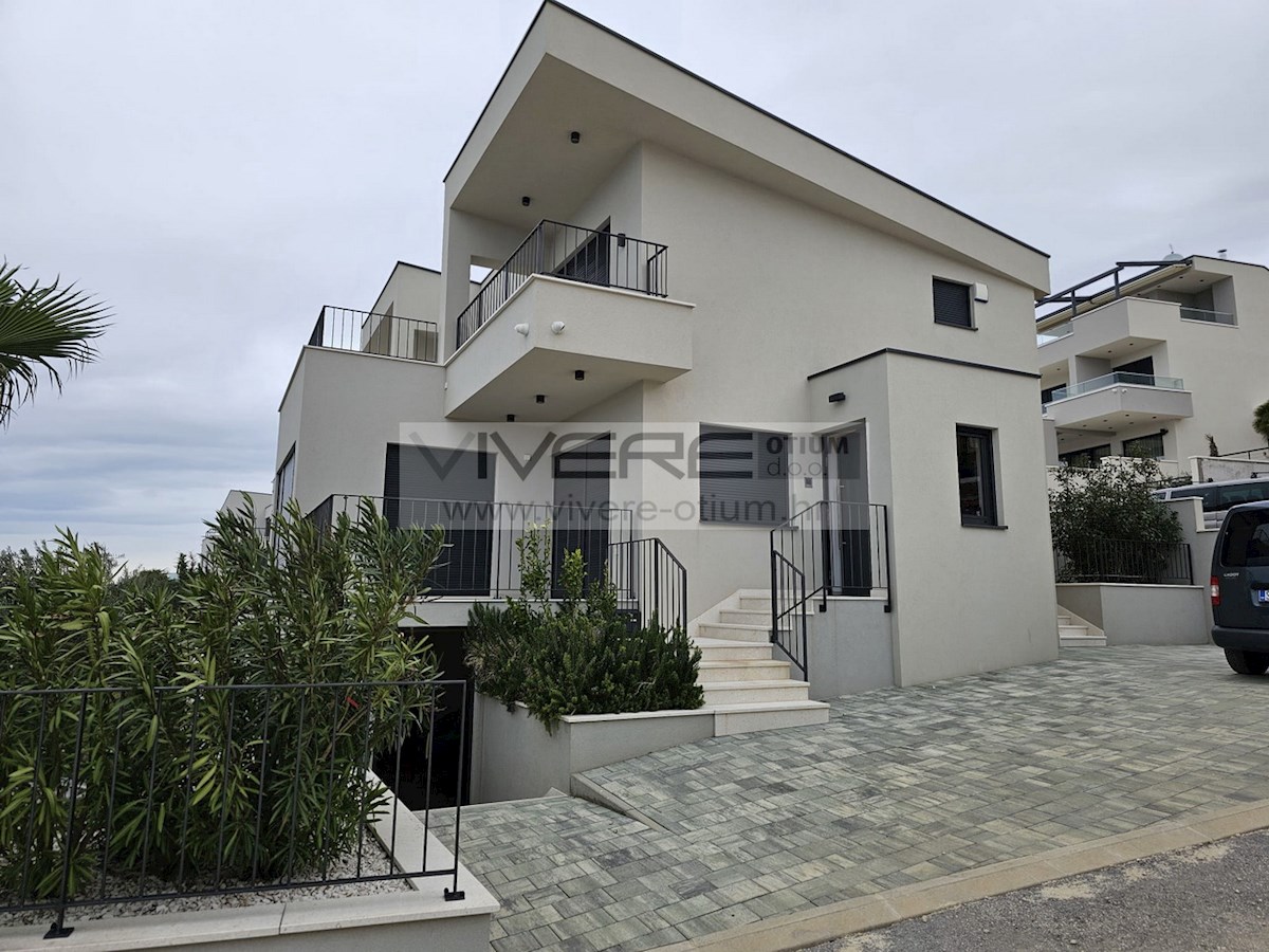 House For sale - SPLITSKO-DALMATINSKA SPLIT