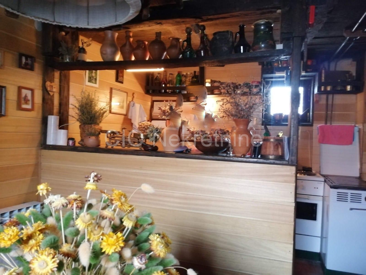 Dom Na predaj - SPLITSKO-DALMATINSKA LOVREĆ