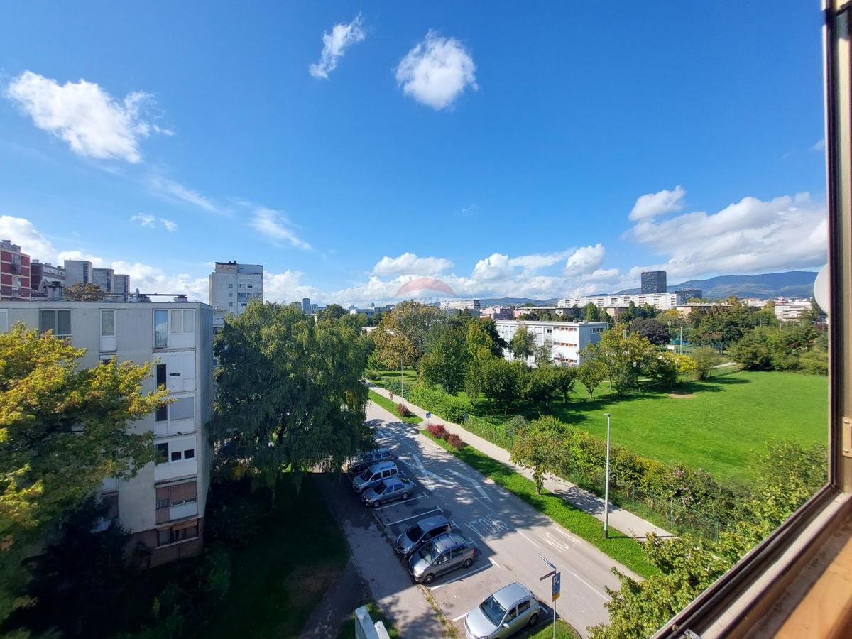 Mieszkanie Na sprzedaż - GRAD ZAGREB ZAGREB