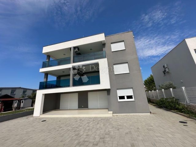 Apartma na predaj 133 m² – Vir