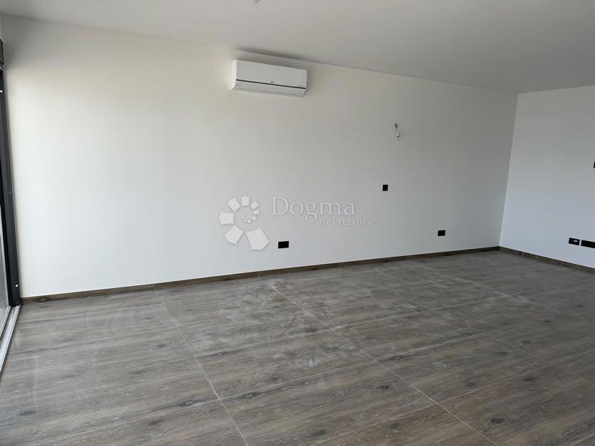 Flat For sale - ZADARSKA VIR