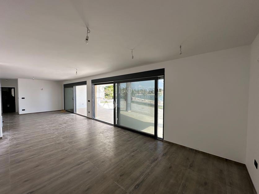 Flat For sale - ZADARSKA VIR