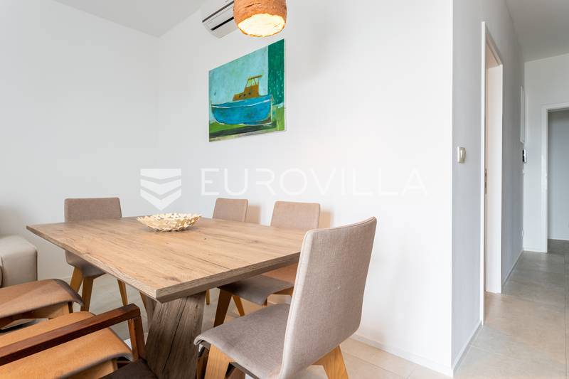 Flat For rent - SPLITSKO-DALMATINSKA OMIŠ