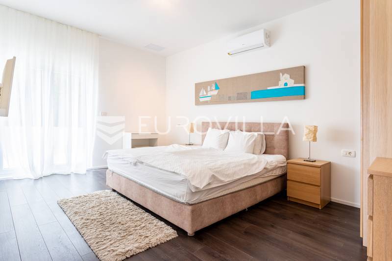 Flat For rent - SPLITSKO-DALMATINSKA OMIŠ