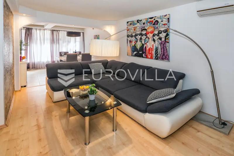 Apartment Zu verkaufen - SPLITSKO-DALMATINSKA SPLIT