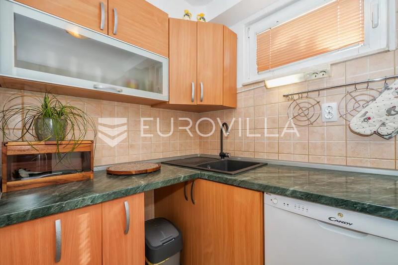 Apartment Zu verkaufen - SPLITSKO-DALMATINSKA SPLIT