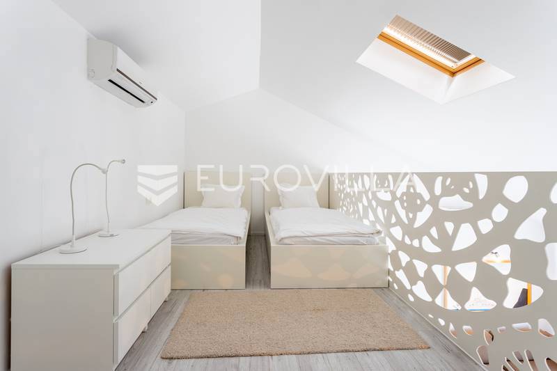 Flat For rent - SPLITSKO-DALMATINSKA OMIŠ