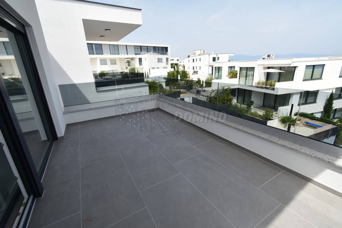 Flat For sale - PRIMORSKO-GORANSKA KRK