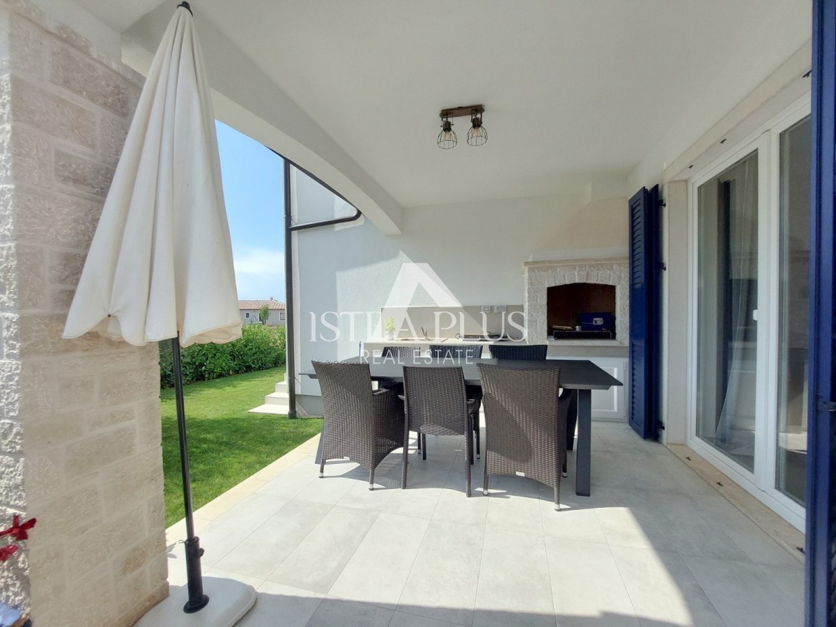 Haus Zu verkaufen - ISTARSKA POREČ