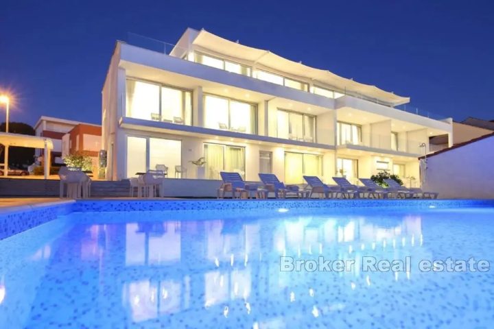 Business premises for sale 500 m² – Zadar
