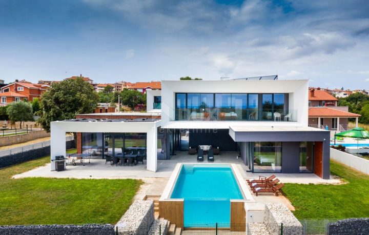 Casa in vendita 328 m² – Ližnjan